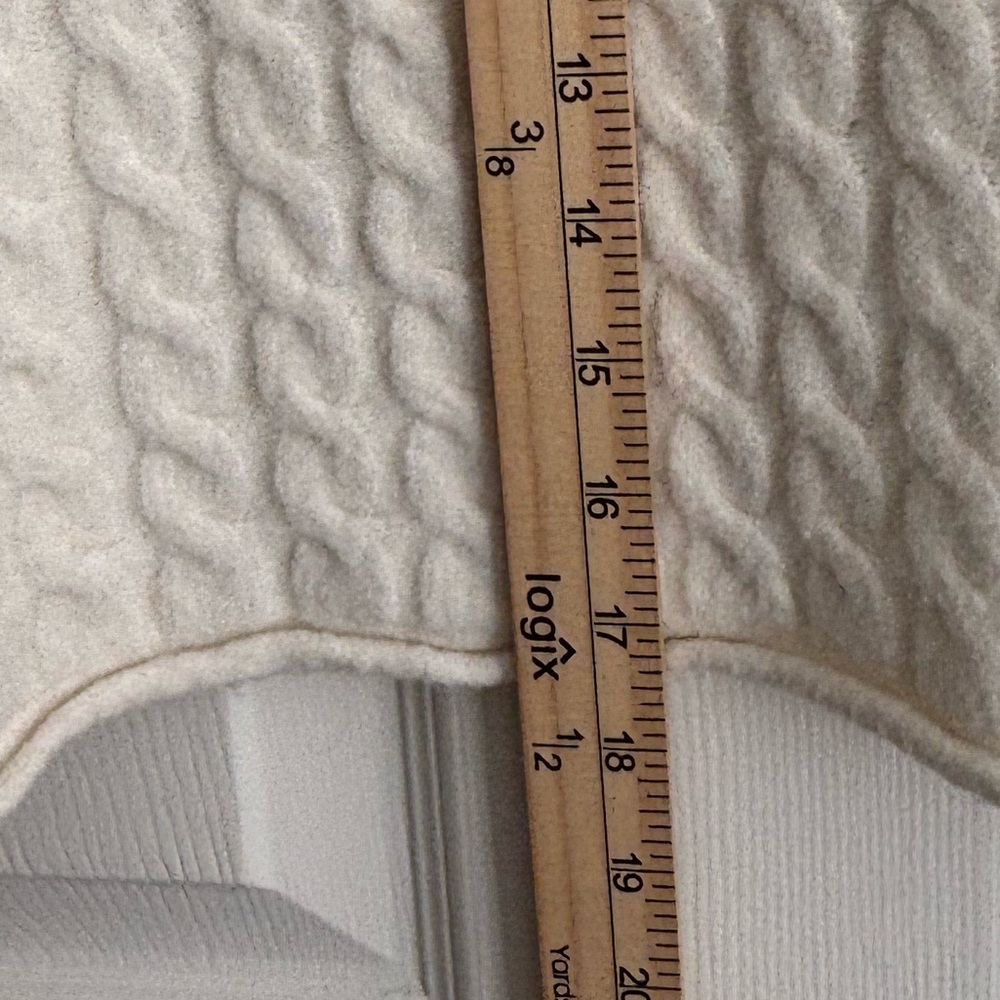 AEROPOSTALE CABLE KNIT CROPPED OFF WHITE  LONG SLEEVE BOAT NECK SWEATER. SZ M - Picture 10 of 11